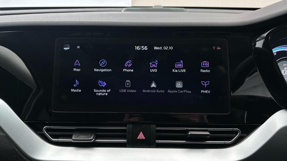 Apple Car Play & Android Auto