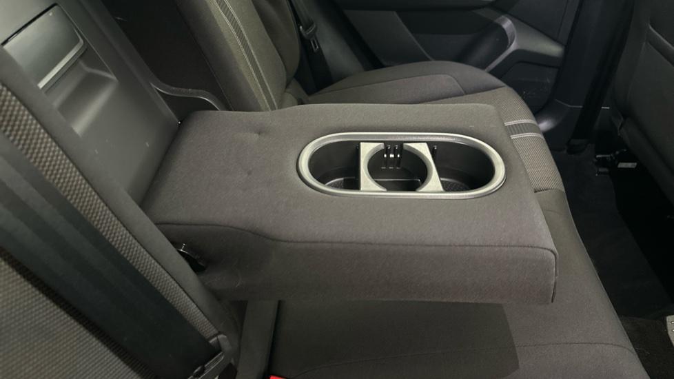 Rear Armrest/ Cup Holder