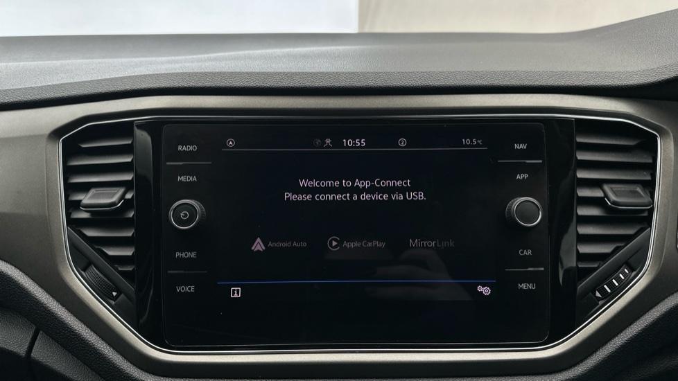 Apple Car Play & Android Auto