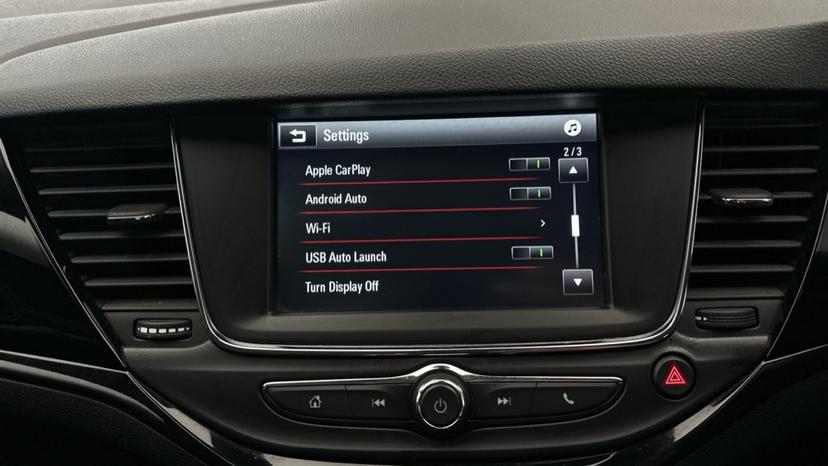 Apple Car Play & Android Auto