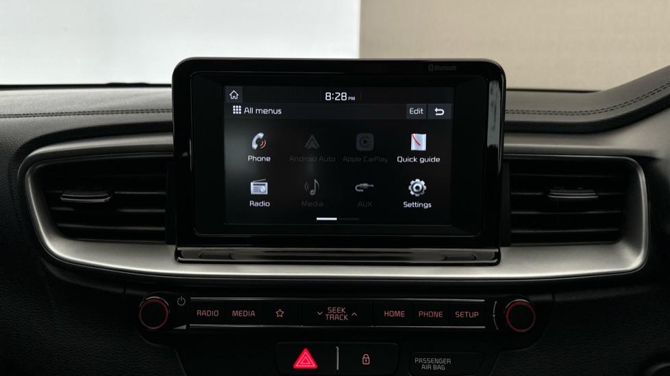 Apple Car Play & Android Auto