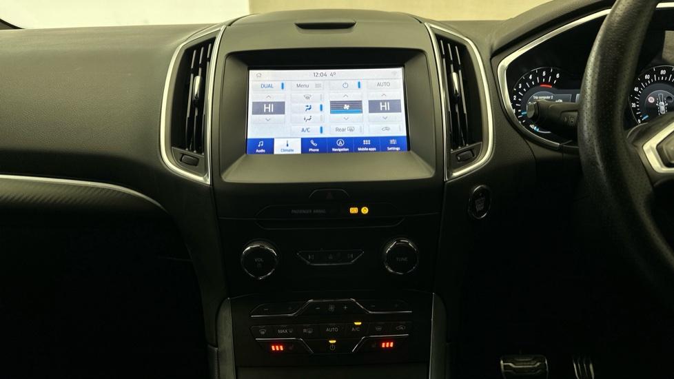 Air Conditioning /Dual Climate Control /Heated Seats 