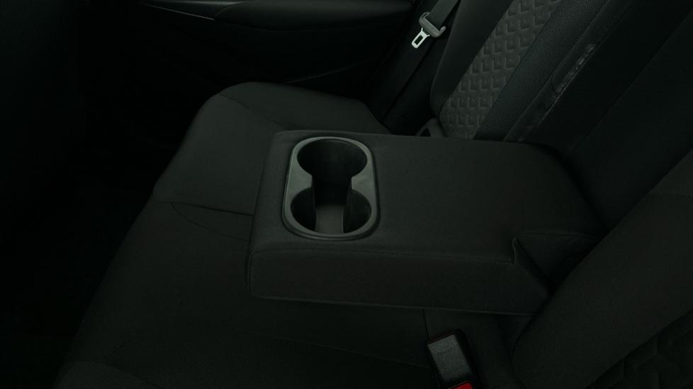 Rear Armrest/ Cup Holder