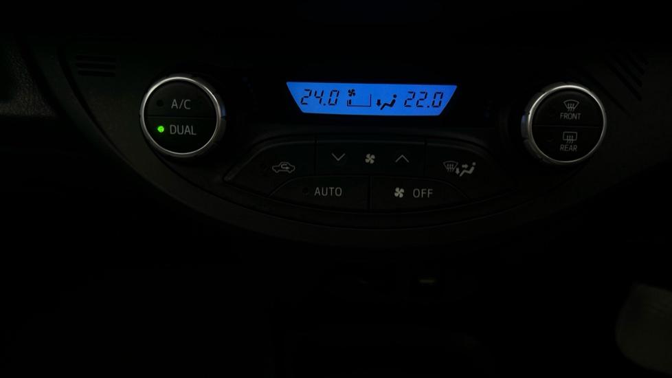 Air Conditioning /Dual Climate Control 