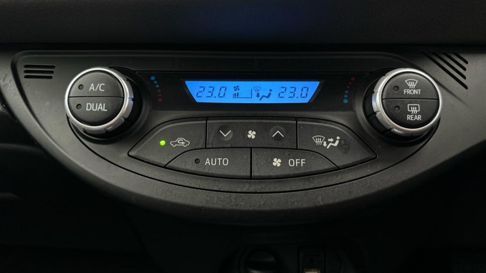 Air Conditioning /Dual Climate Control 