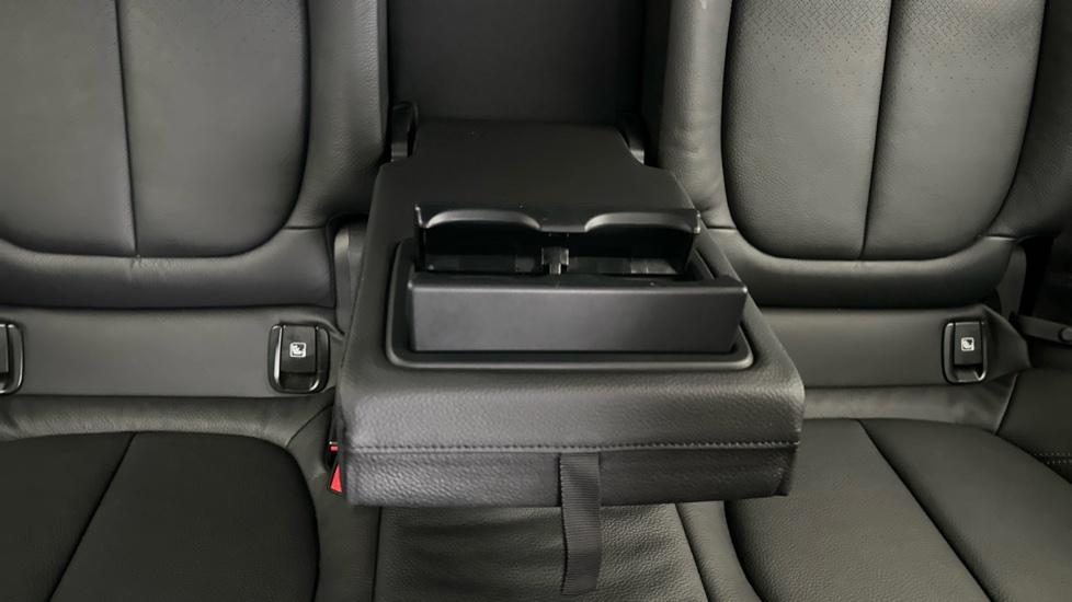 Rear Armrest/ Cup Holder