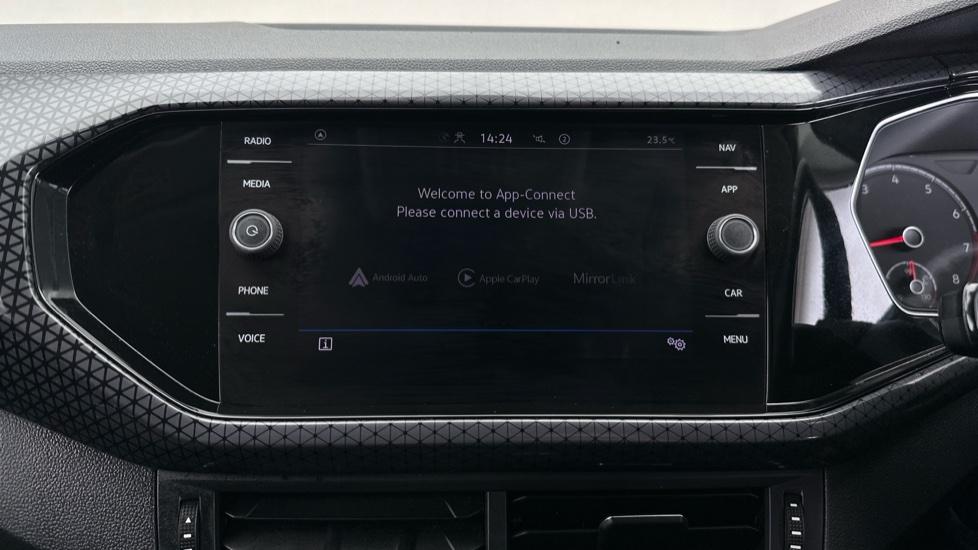 Apple Car Play & Android Auto