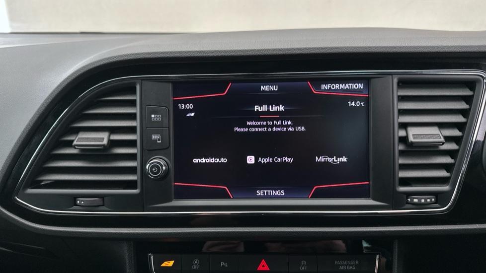 Apple Car Play & Android Auto