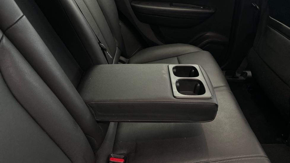 Rear Armrest/ Cup Holder