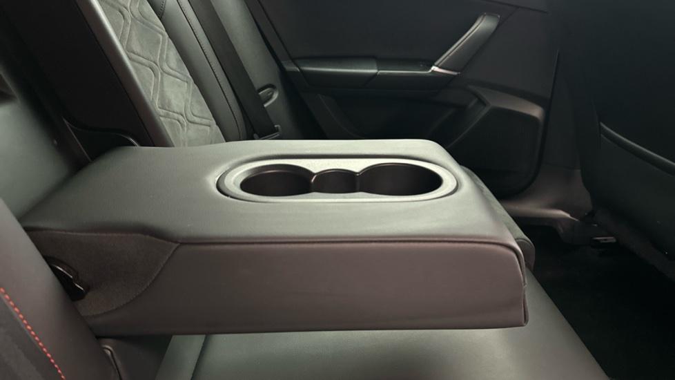 Rear Armrest/ Cup Holder