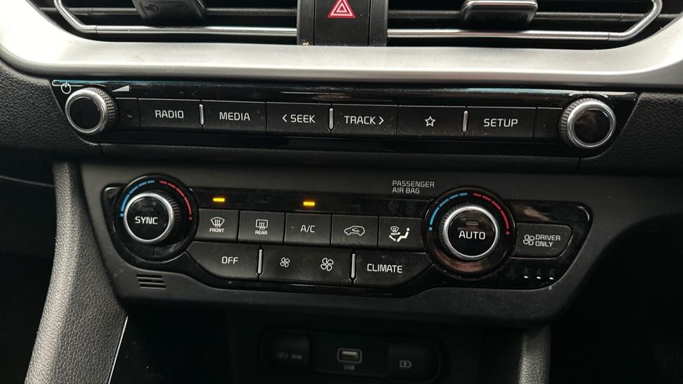 Air Conditioning /Dual Climate Control 