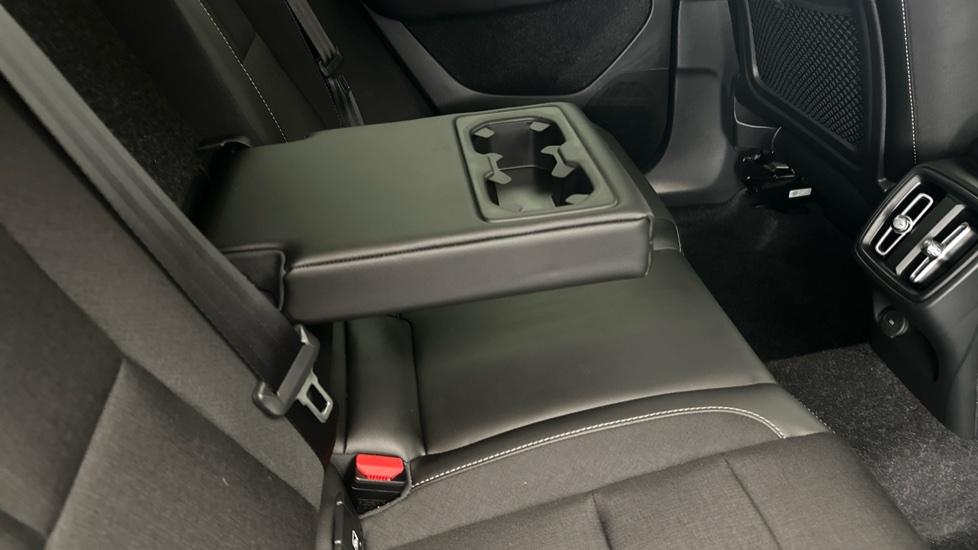 Rear Armrest/ Cup Holder