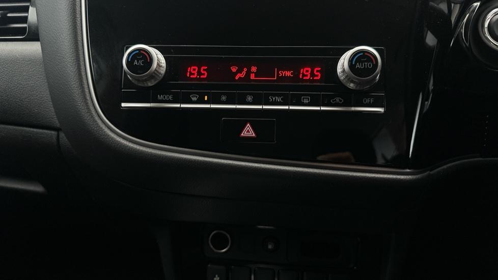 Air Conditioning /Dual Climate Control 