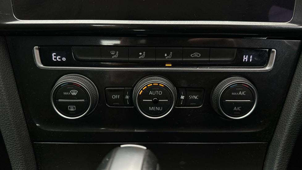 Air Conditioning /Dual Climate Control 