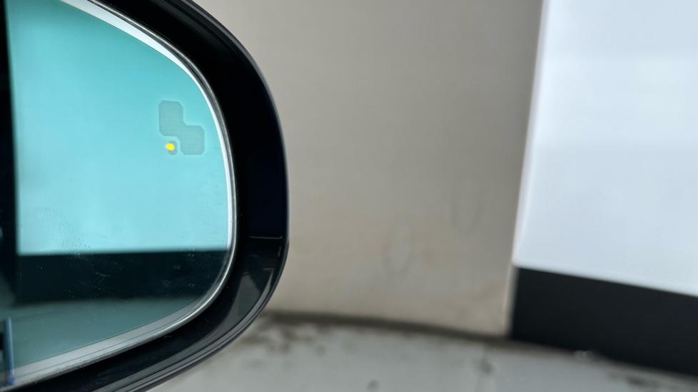 Blind Spot Monitoring System 