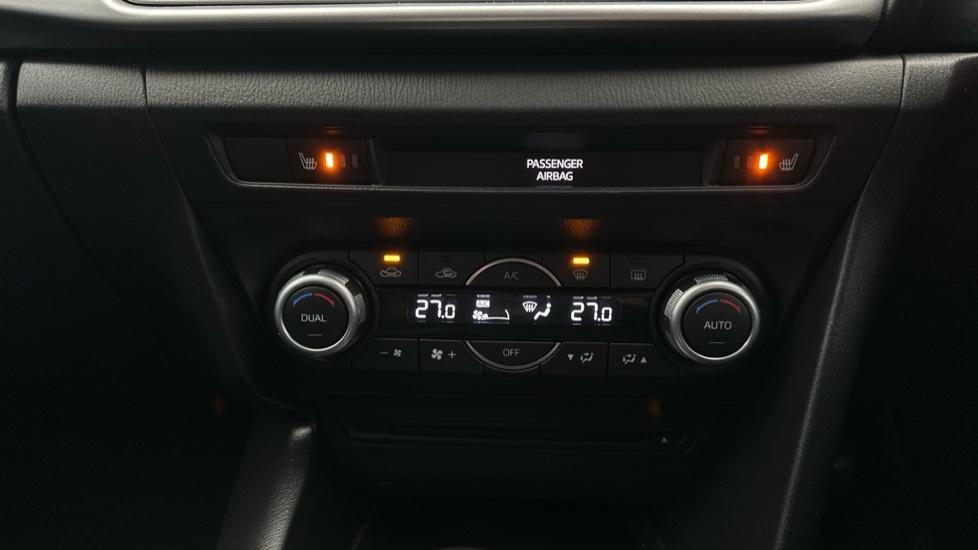 Air Conditioning /Dual Climate Control /Heated Seats 