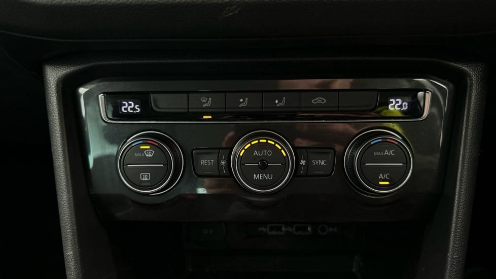 Air Conditioning /Dual Climate Control 