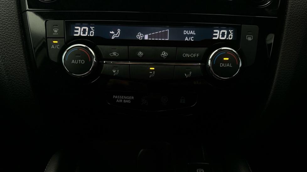 Air Conditioning /Dual Climate Control 