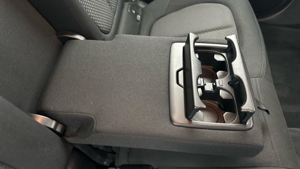 Rear Armrest/ Cup Holder