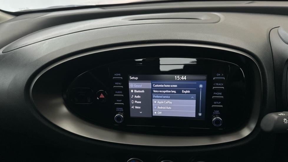 Apple Car Play & Android Auto