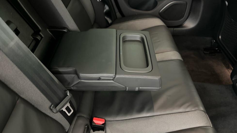 Rear Armrest/ Cup Holder