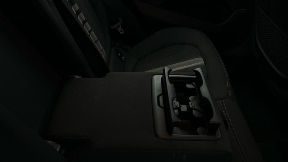 Rear Armrest/ Cup Holder