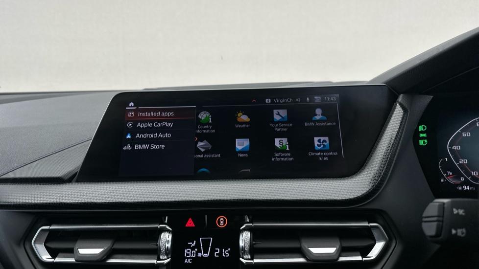 Apple Car Play & Android Auto