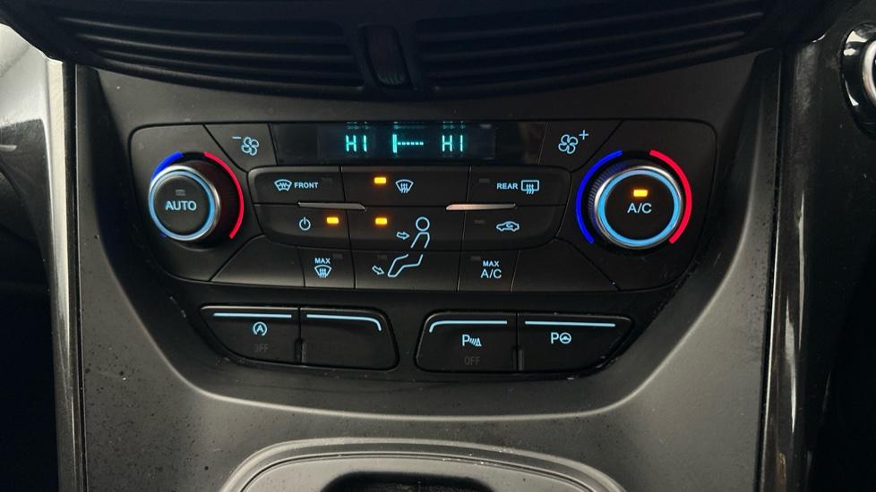 Air Conditioning /Dual Climate Control /Auto Stop/Start/Auto park 