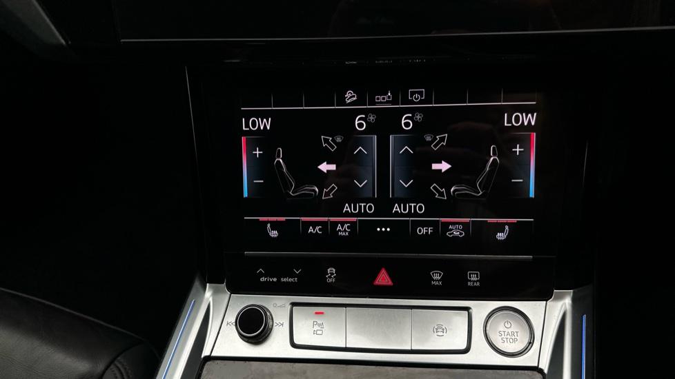 Air Conditioning /Dual Climate Control /Heated Seats 