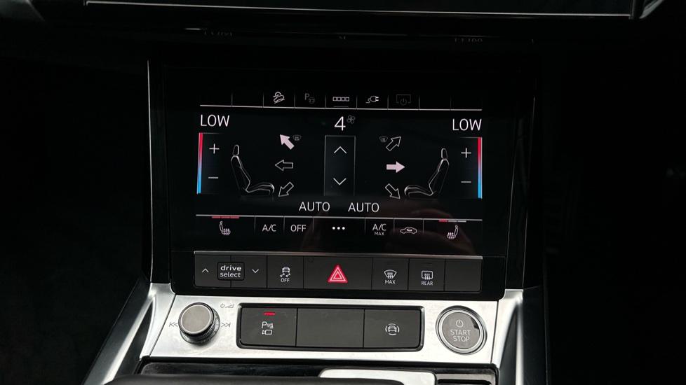 Air Conditioning /Dual Climate Control /Heated Seats 