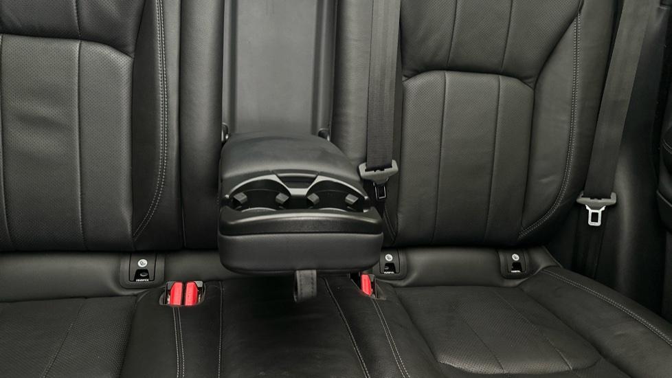 Rear Armrest/ Cup Holder