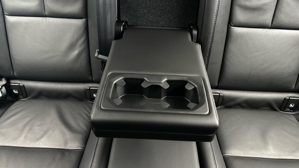 Rear Armrest/ Cup Holder