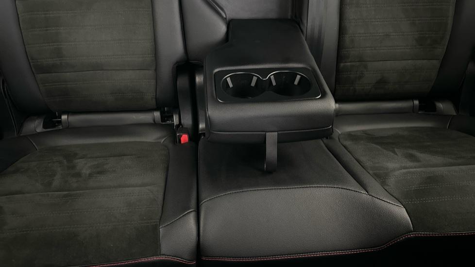 Rear Armrest/ Cup Holder