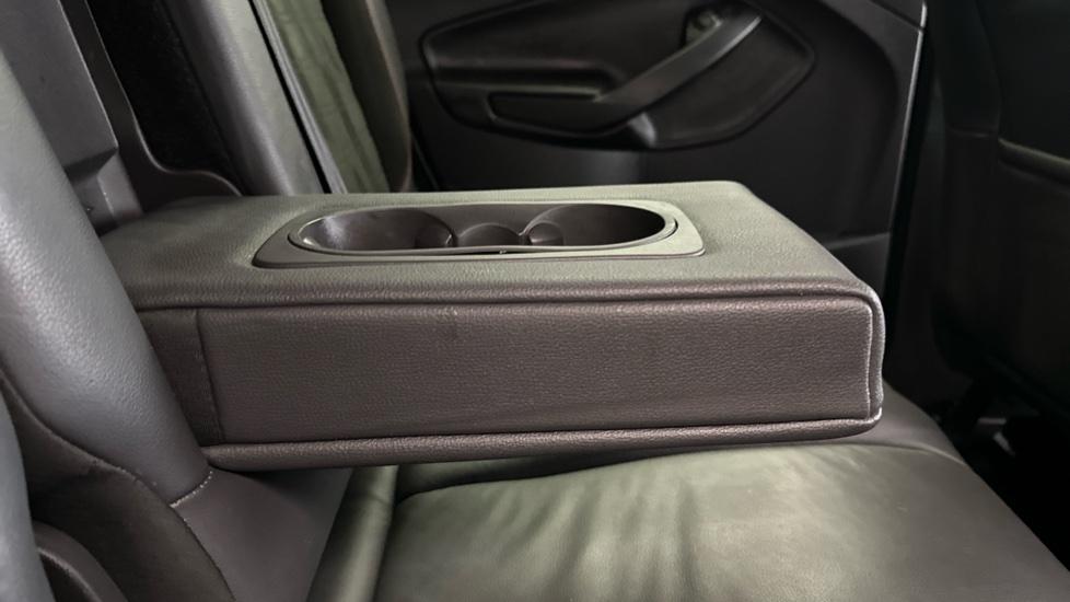 Rear Armrest/ Cup Holder