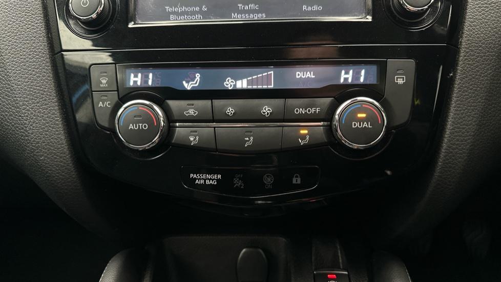 Air Conditioning /Dual Climate Control 