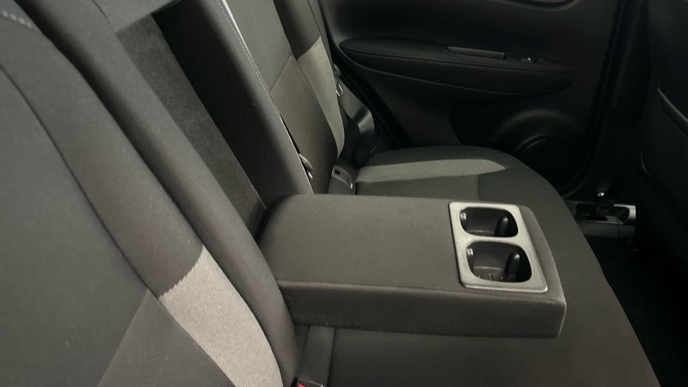 Rear Armrest/ Cup Holder