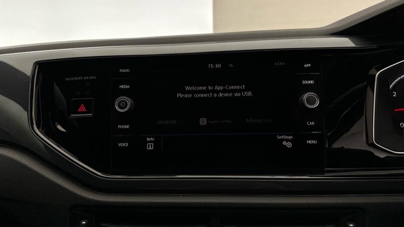 Apple Car Play & Android Auto