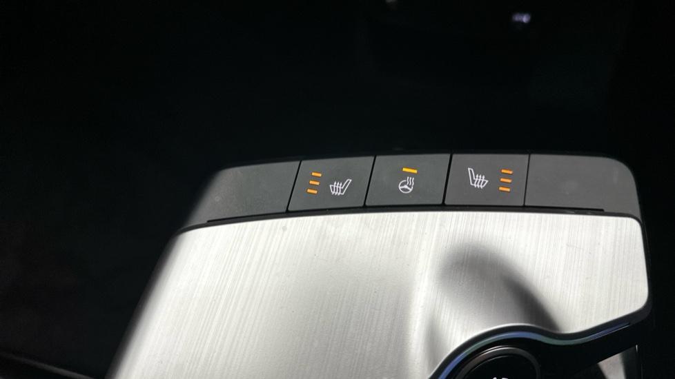 Heated Seats /Heated Steering Wheel 