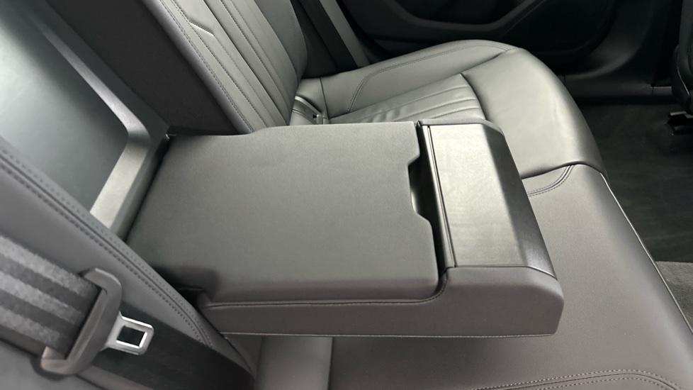 Rear Armrest 