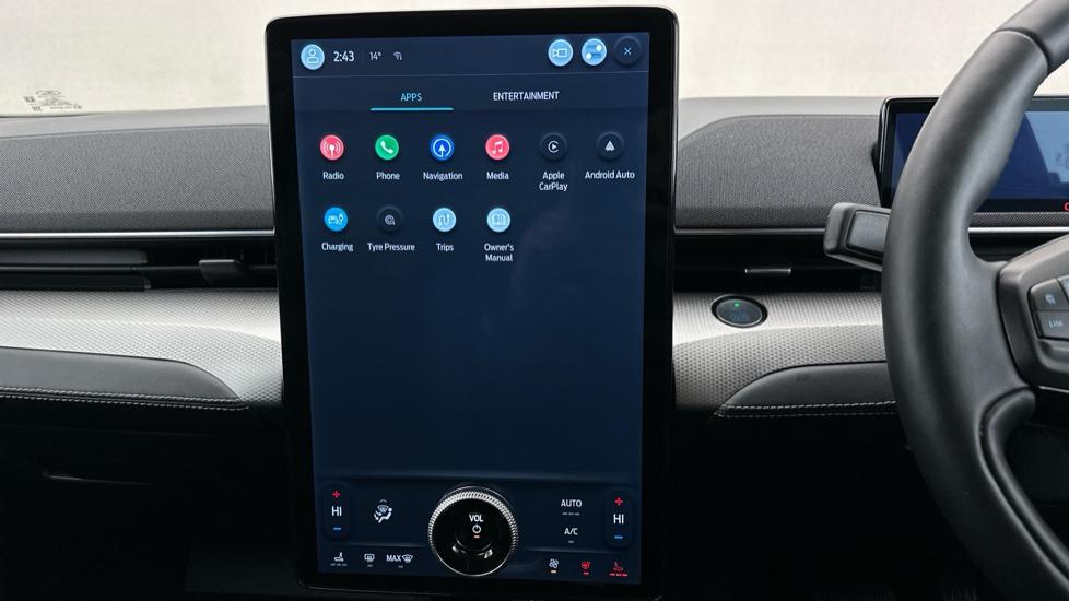 Apple Car Play & Android Auto