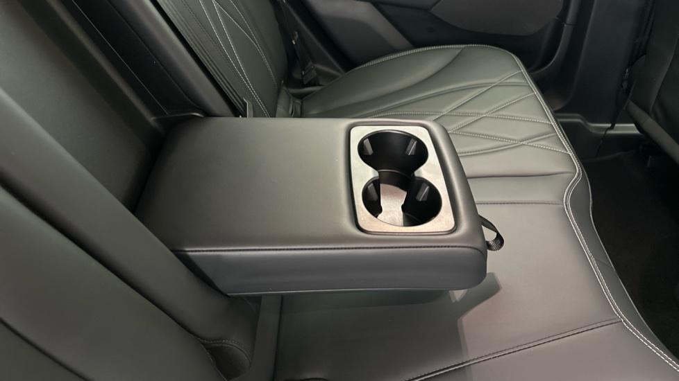 Rear Armrest/ Cup Holder