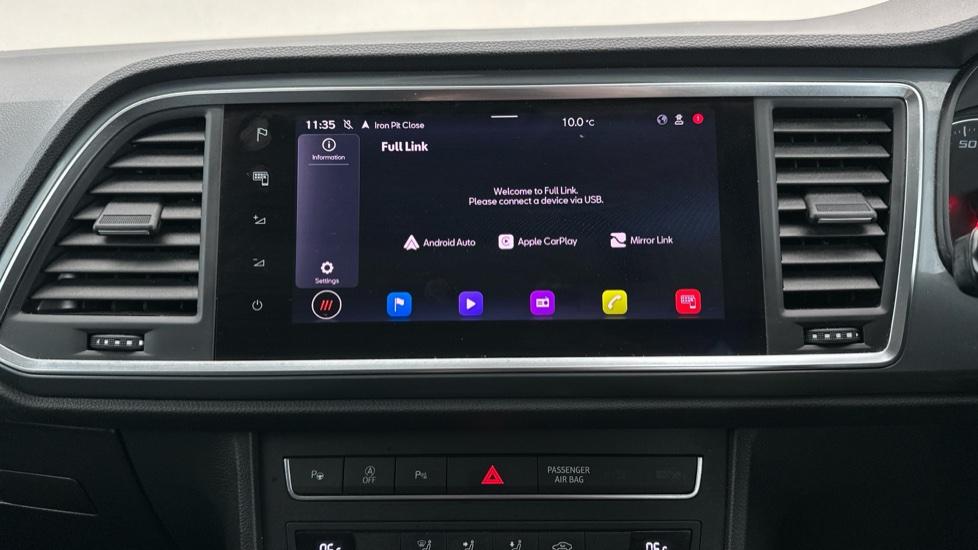 Apple Car Play & Android Auto