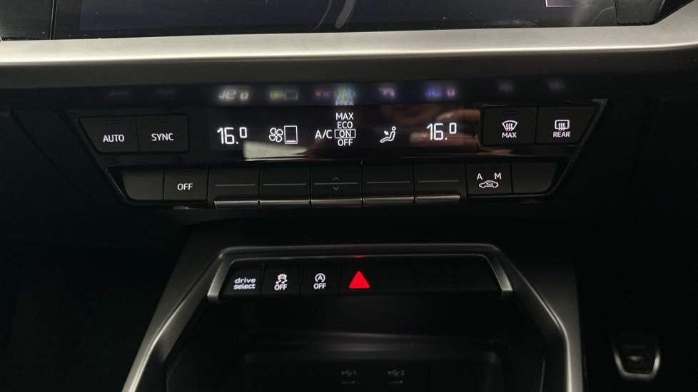 Air Conditioning /Dual Climate Control /Auto Stop/Start 