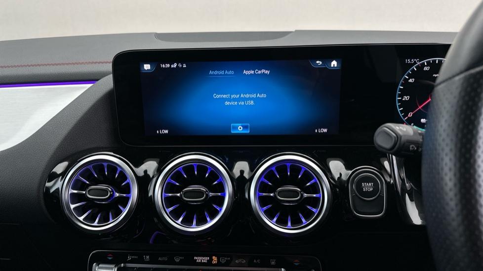 Apple Car Play & Android Auto