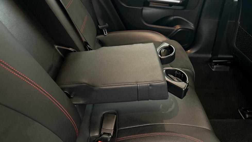 Rear Armrest/ Cup Holder