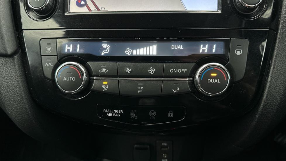 Air Conditioning /Dual Climate Control 