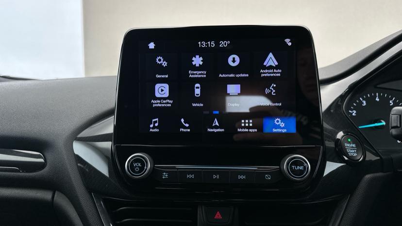 Apple Car Play & Android Auto