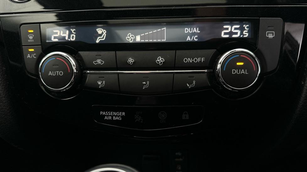 Air Conditioning /Dual Climate Control 