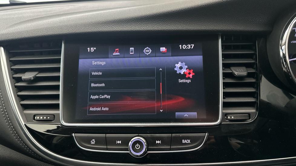 Apple Car Play & Android Auto