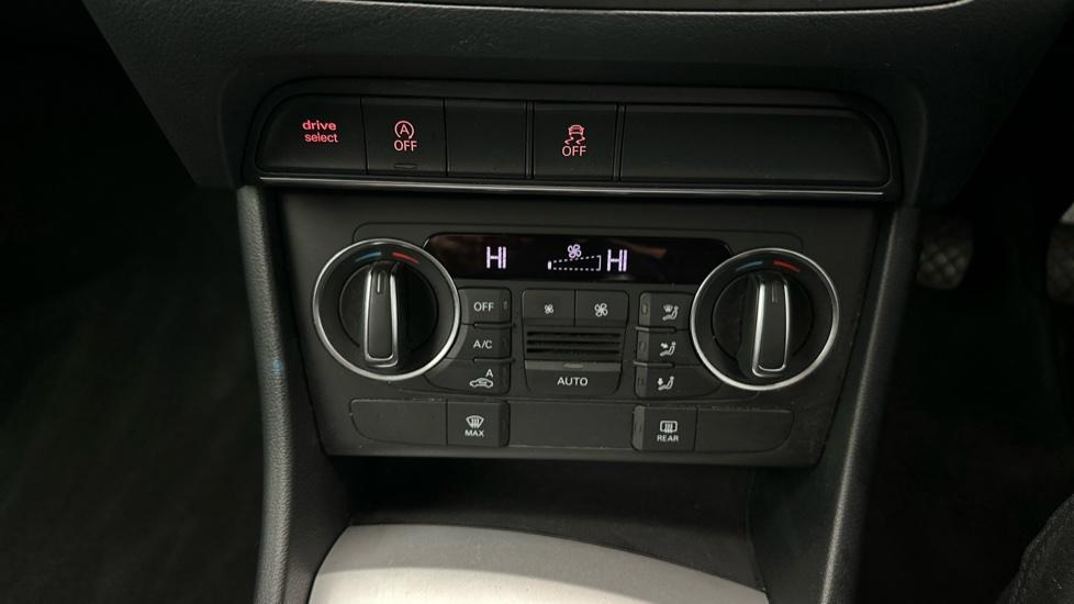 Auto Stop/Start/Air Conditioning /Dual Climate Control 